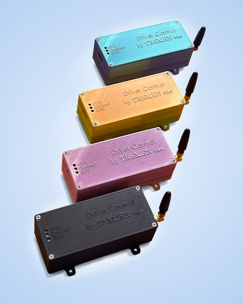 déclinaison de couleurs des boîtiers driver control autrment dit des traceurs gps