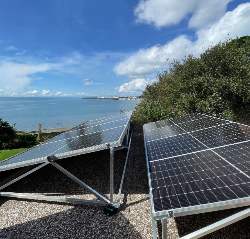 panneaux solaires géré grâce à la surveillance de la greenbox